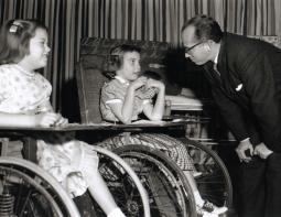 Jonas Salk talks to children with polio, 1958